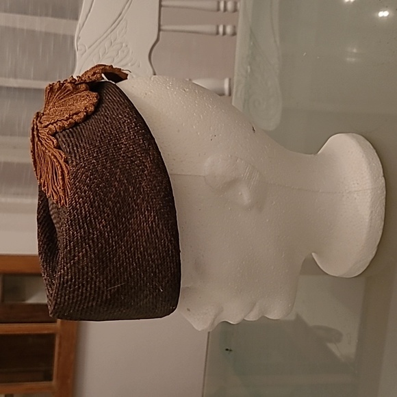 Ladies hat - Picture 2 of 4